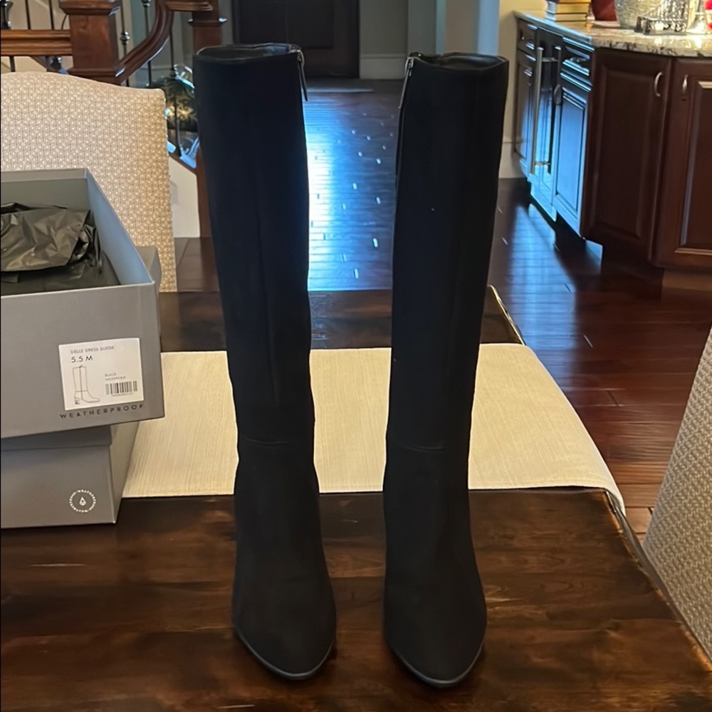 Delle dress suede Aquatalia boot